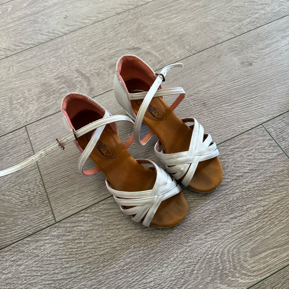 Ballroom Latin heeled dance shoes for girls kids white heels
